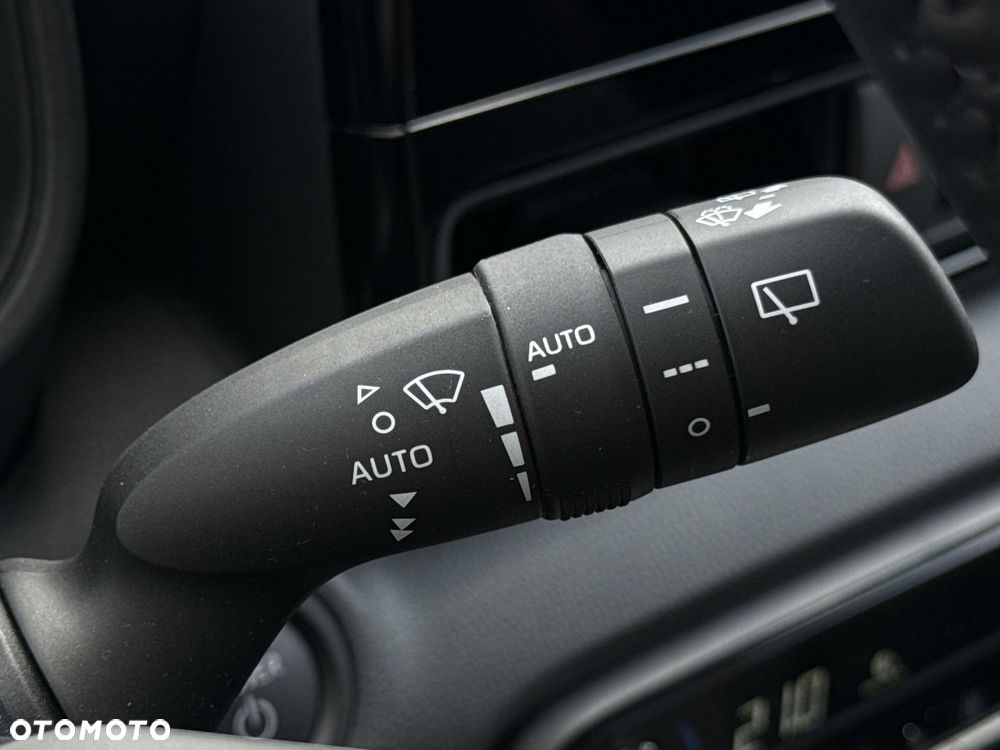 Toyota Yaris Hybrid 1.5 Executive - 21