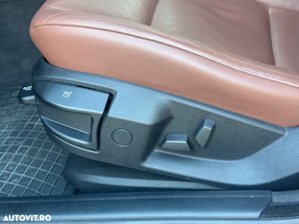BMW Seria 5 525d xDrive - 13