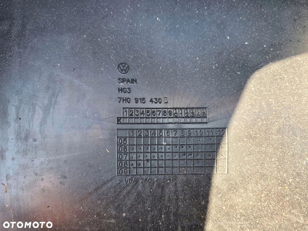 VW T5 osłona obudowa pokrywa akumulatora - 3