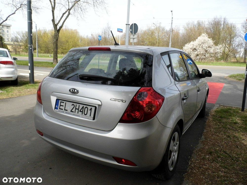 Kia Ceed - 5