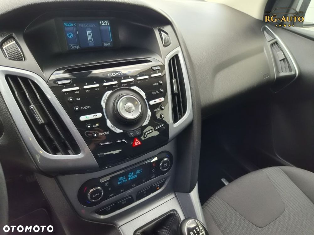 Ford Focus - 24
