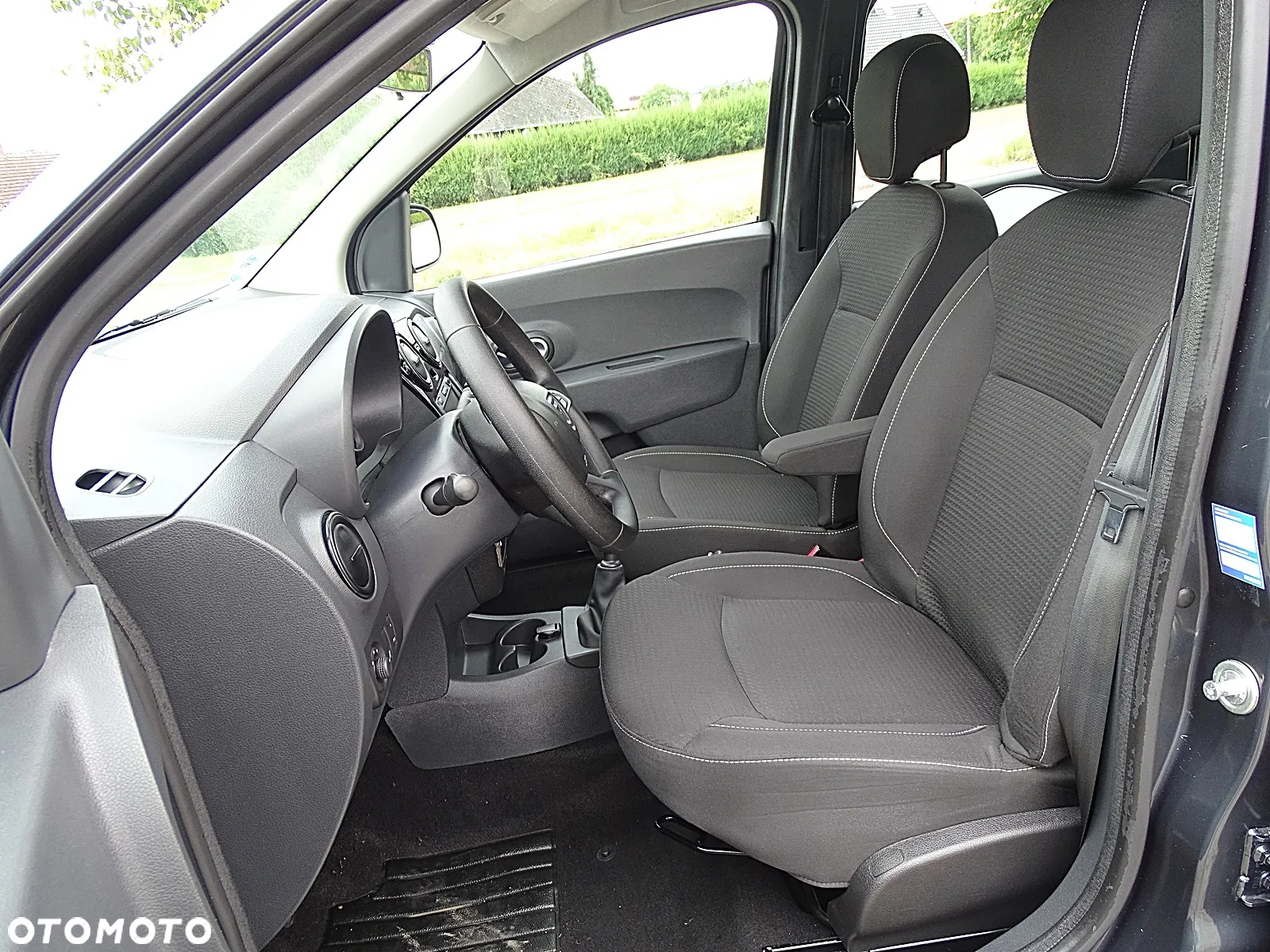 Dacia Lodgy TCe 130 GPF (7-Sitzer) Comfort - 24