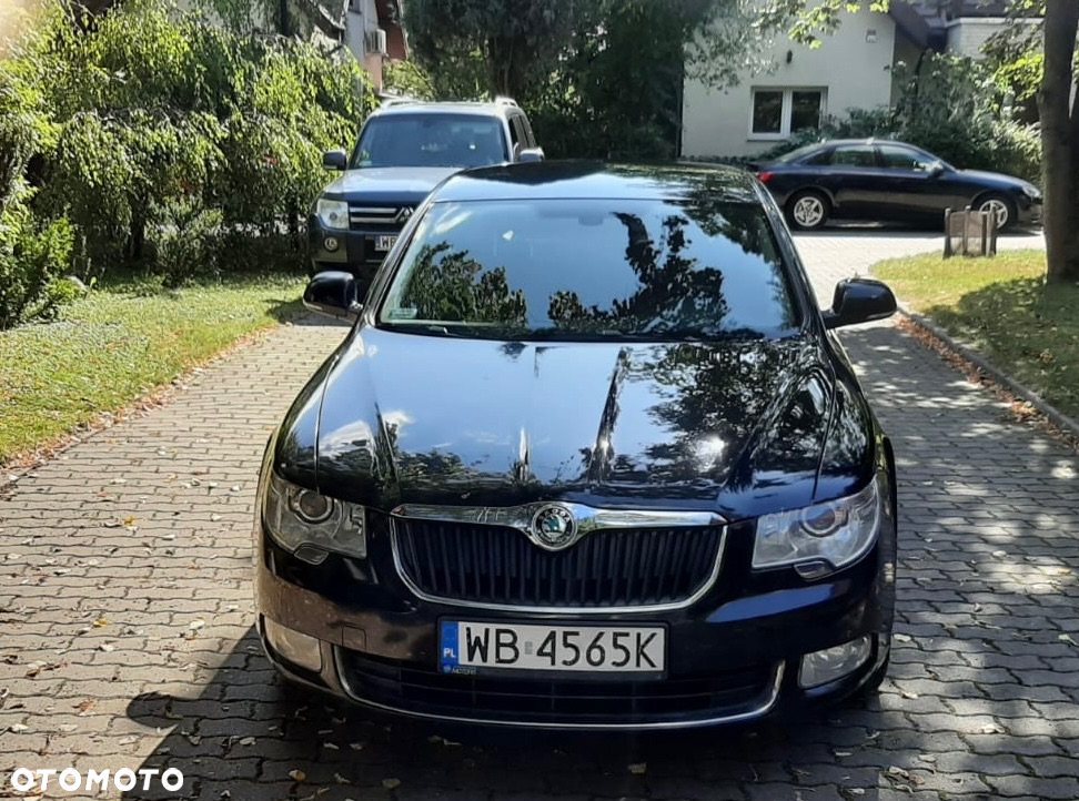 Skoda Superb 2.0 TDI Elegance DSG - 8