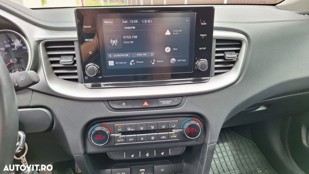 Kia Ceed 1.5 T-GDI 6MT Best - 12