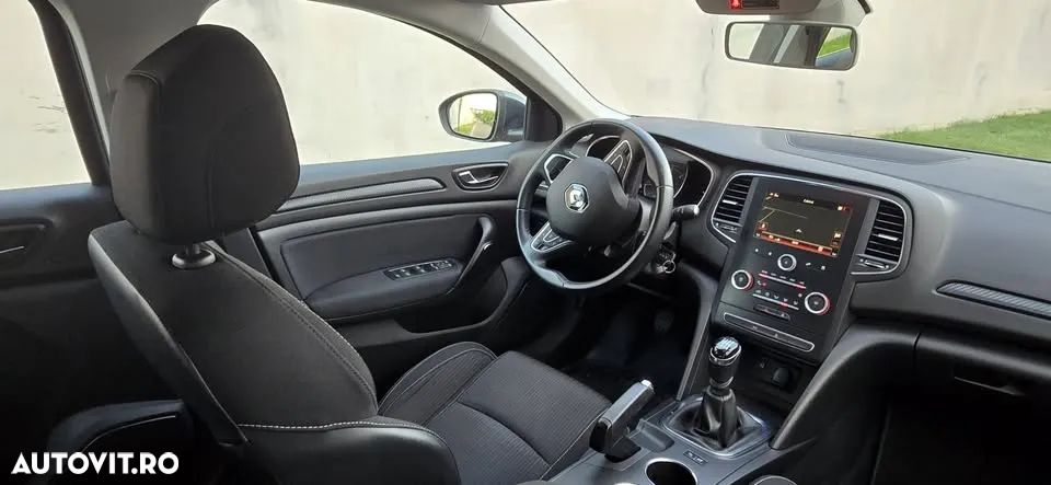 Renault Megane Blue dCi 116 Intens - 9