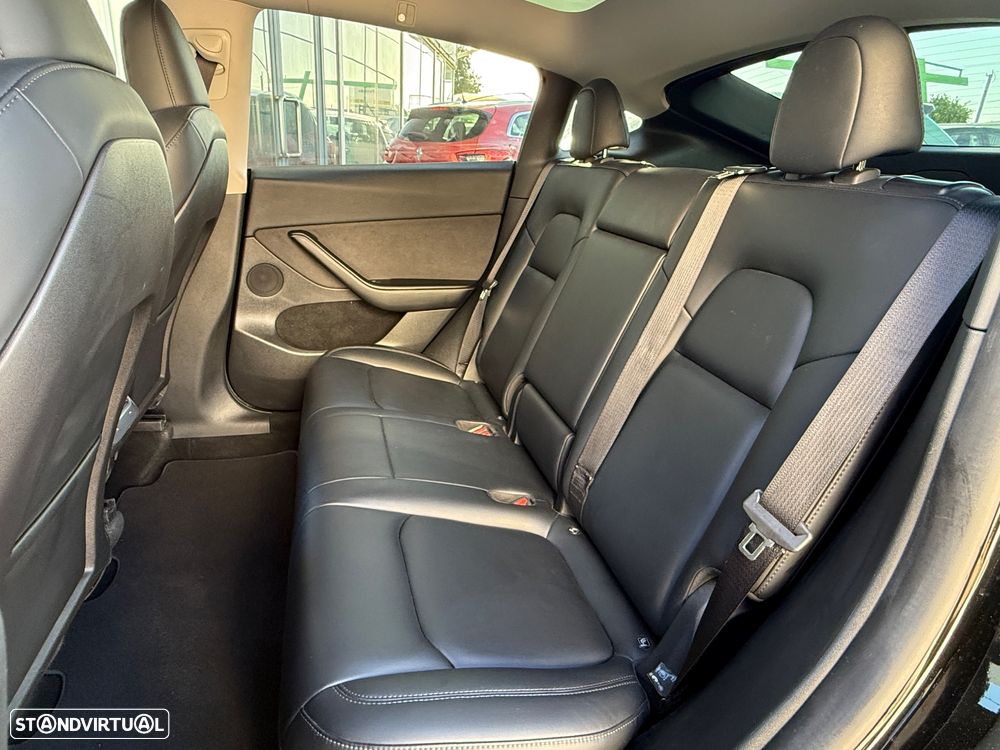 Tesla Model Y RWD - 19
