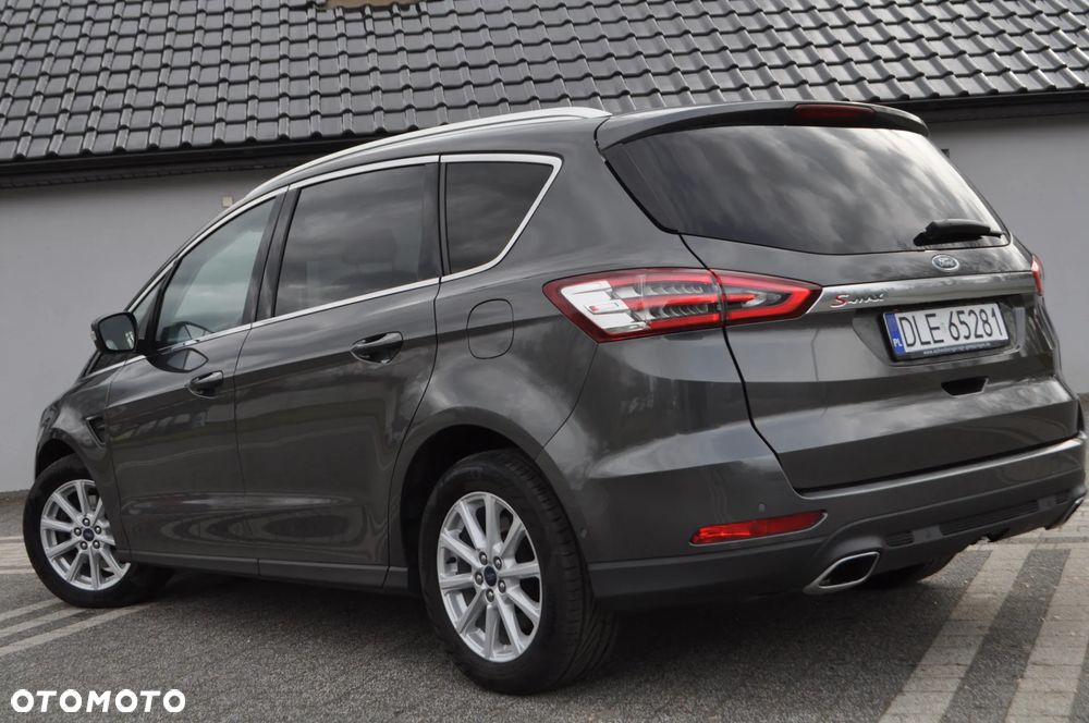 Ford S-Max - 17