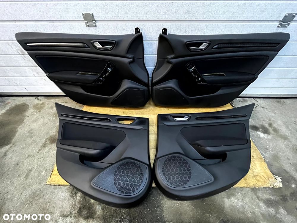 RENAULT MEGANE IV HB BOCZEK DRZWI TAPICERKA PRAWY LEWY TYŁ - 1