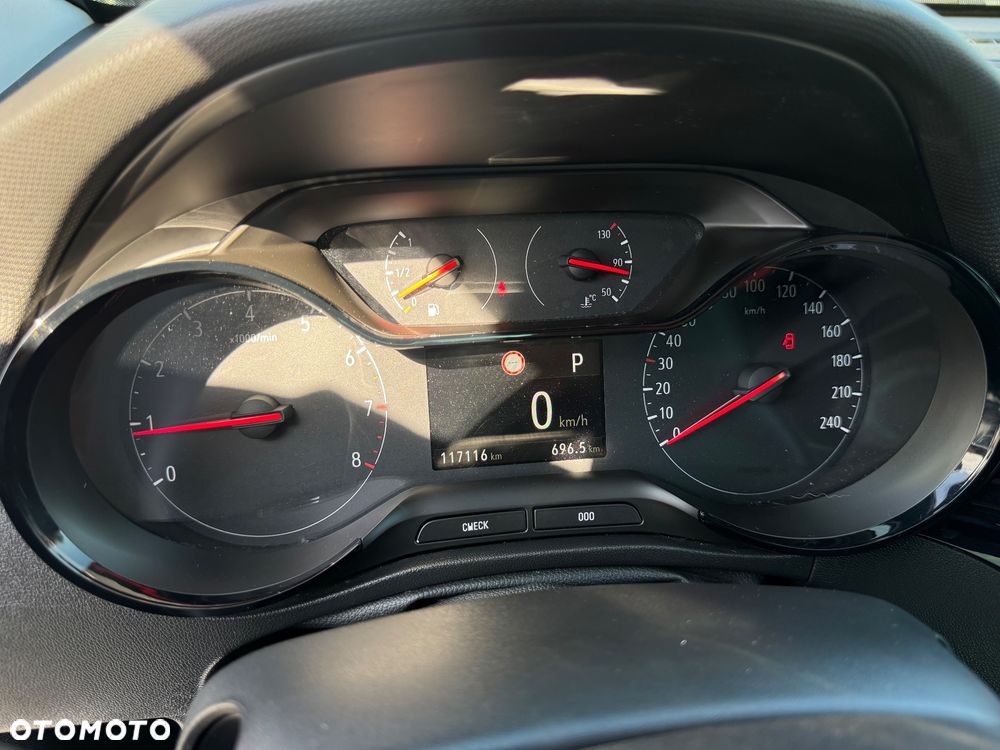 Opel Crossland X - 24