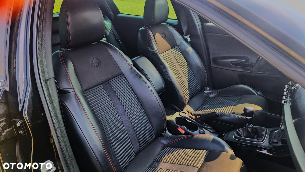 Alfa Romeo Giulietta 1750 TBi Quadrifoglio Verde - 8