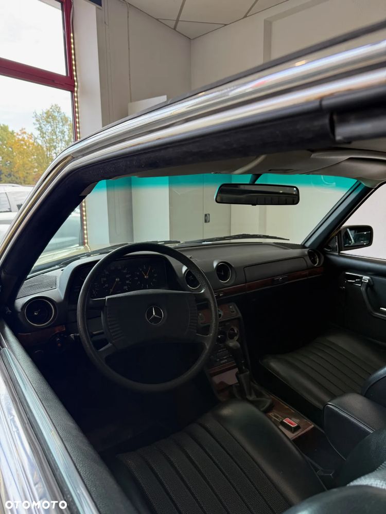 Mercedes-Benz W123 - 5