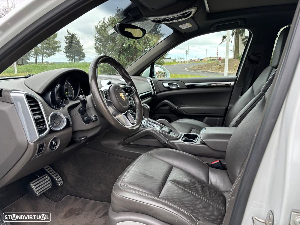 Porsche Cayenne S Tiptronic S - 36