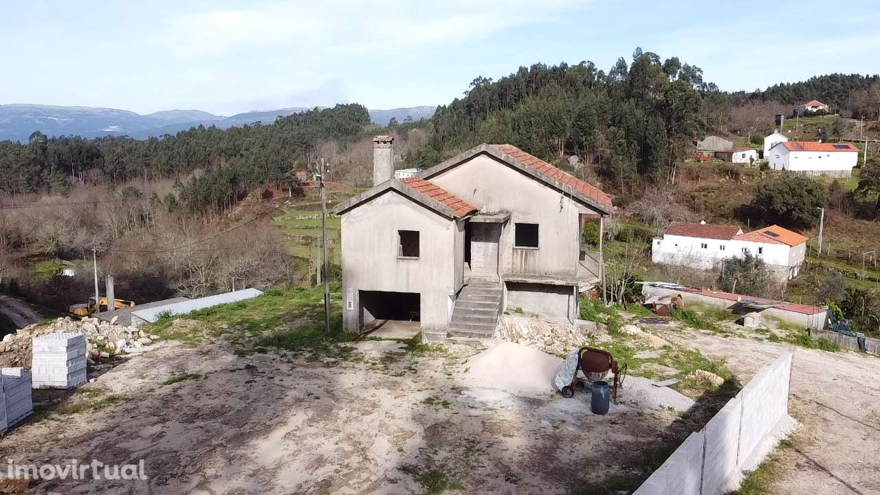 Moradia p/ recuperar – Oliveira de Frades - Grande imagem: 2/43