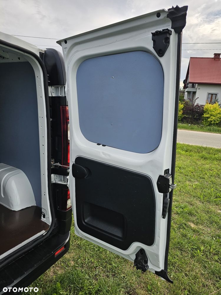 Renault Trafic - 13