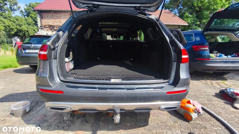 Mercedes-Benz Klasa E 220 d 4-Matic All-Terrain - 14