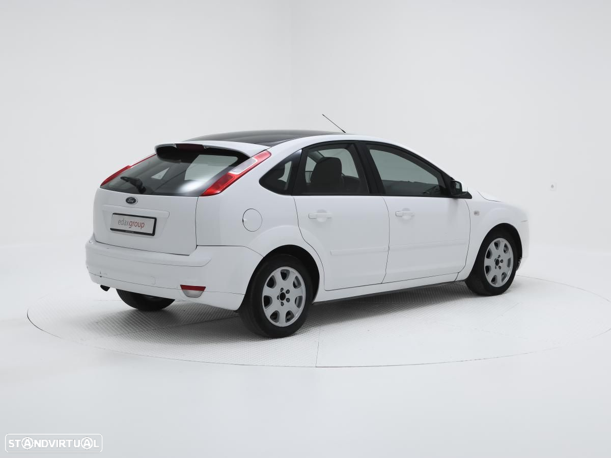 Ford Focus 1.8 TDCi Ambiente - 3