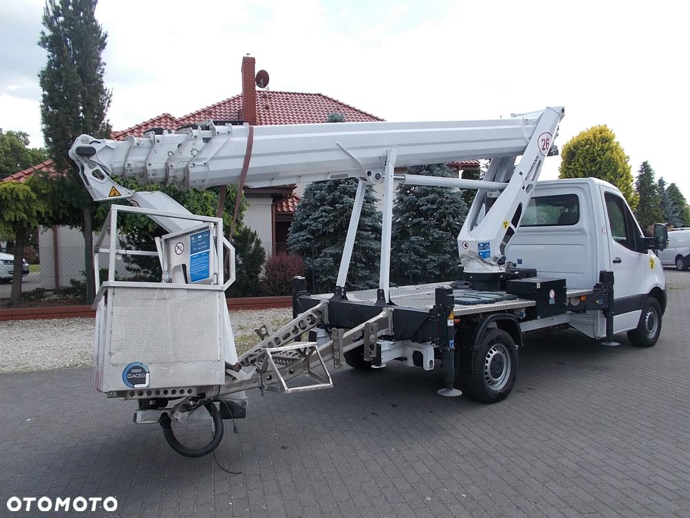 Mercedes-Benz Sprinter - 6