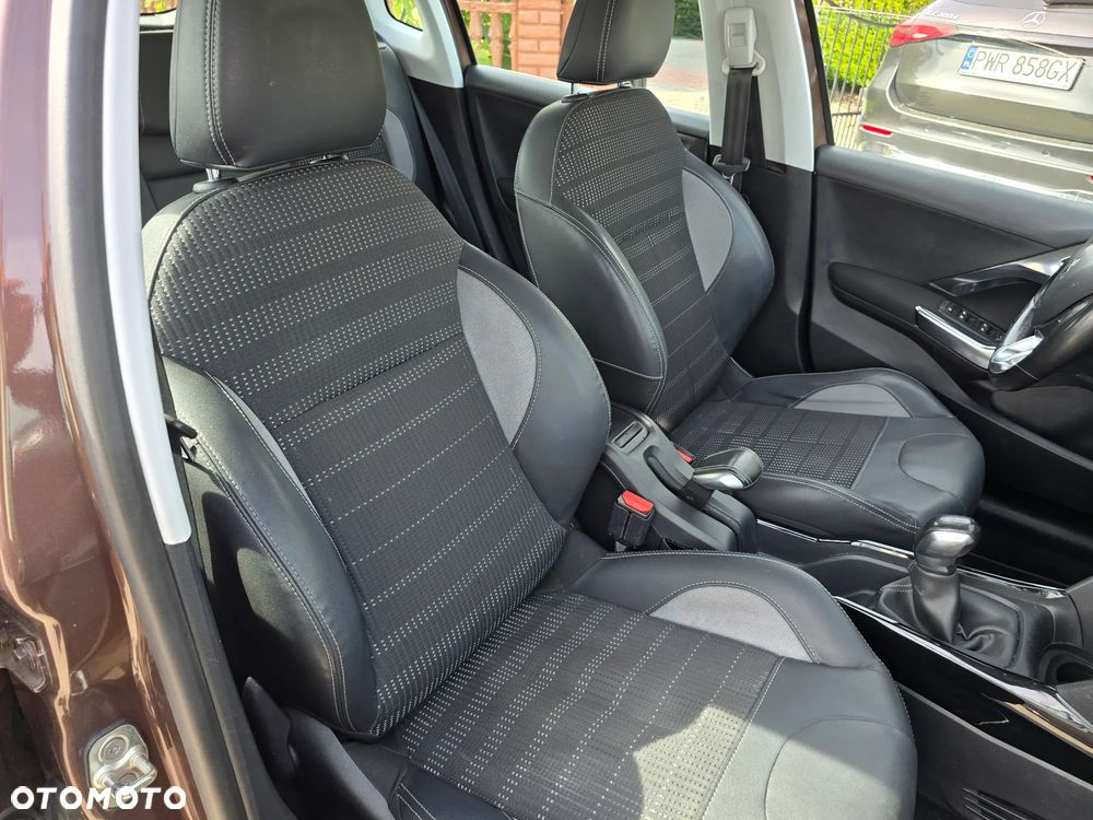 Peugeot 2008 - 15