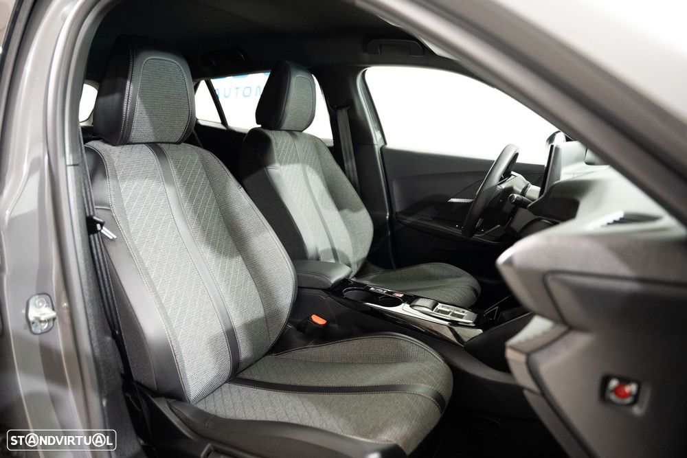 Peugeot e-2008 54 kWh Allure - 28