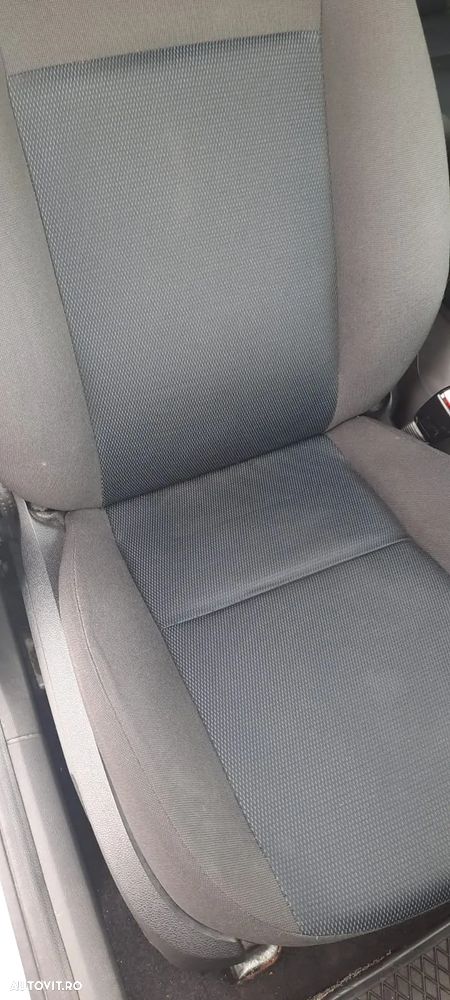 Ford Focus 2.0 TDCi Trend - 11