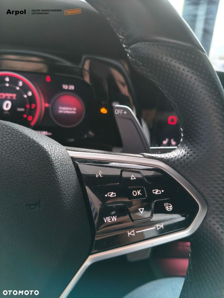 Volkswagen Golf - 13