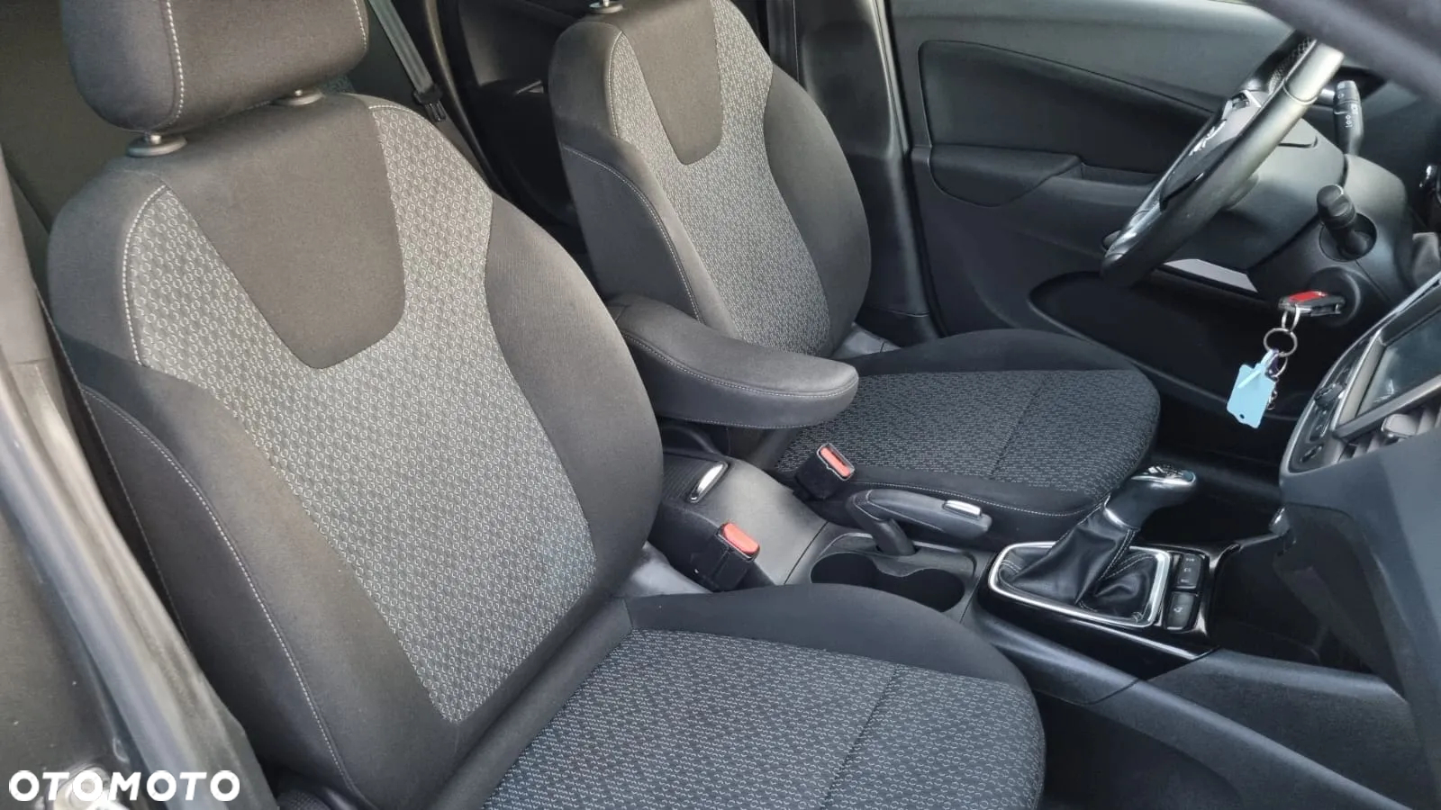 Opel Crossland X 1.2 Essentia - 8