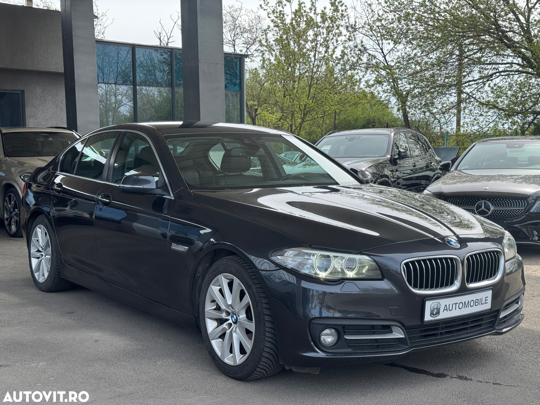 BMW Seria 5 525d xDrive AT - 5