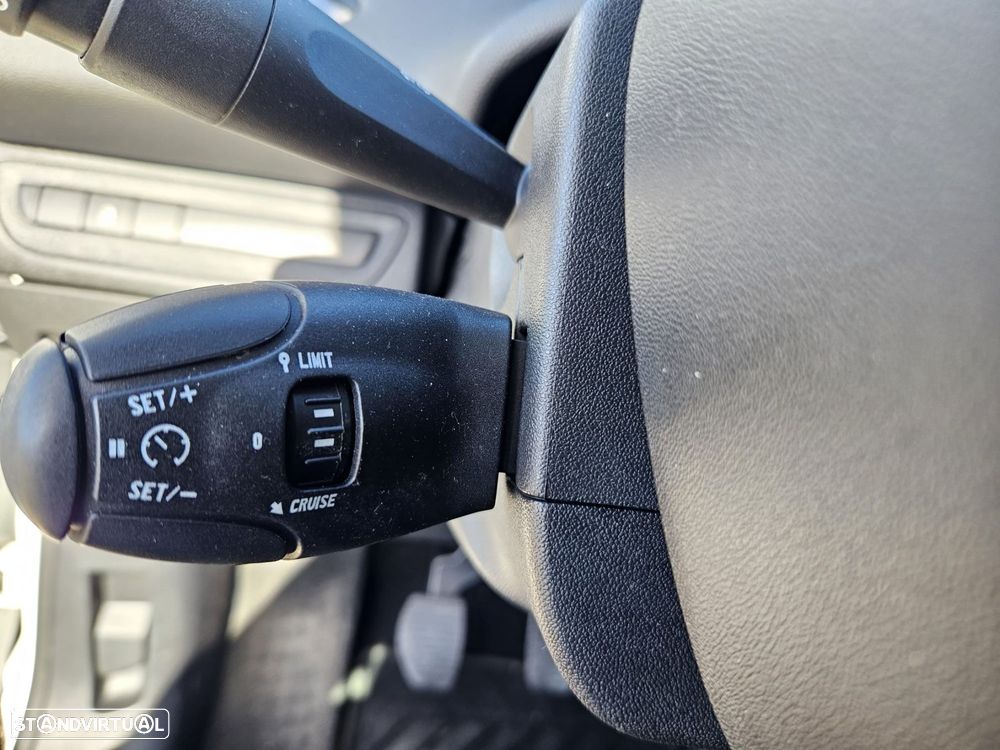 Peugeot 208 1.4 HDi Active - 35