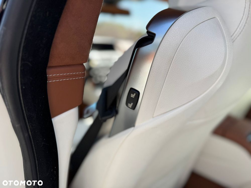 BMW Seria 6 650i xDrive - 19