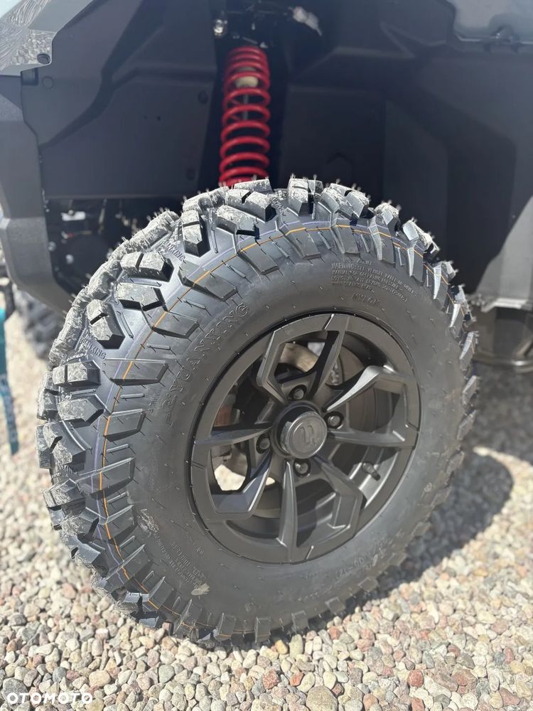 CFMoto CForce - 8