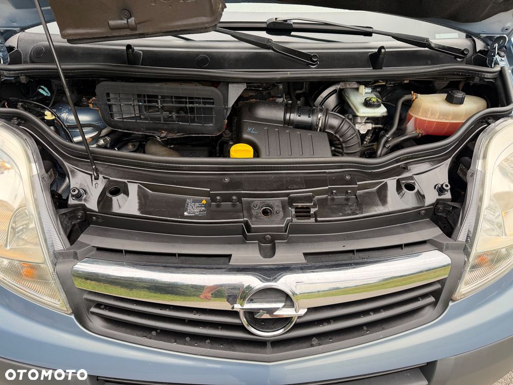Opel Vivaro - 32