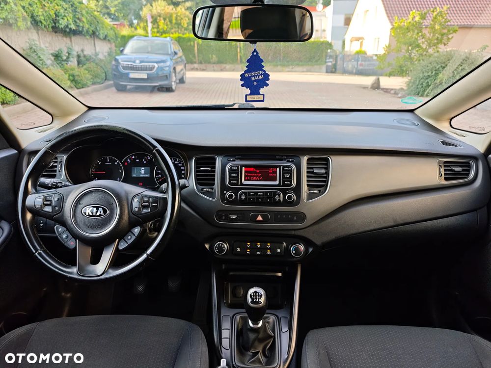 Kia Carens 1.7 CRDi 115 Dream Team Edition - 9