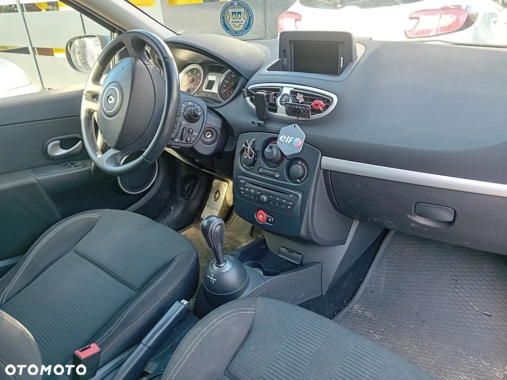 Renault Clio - 7