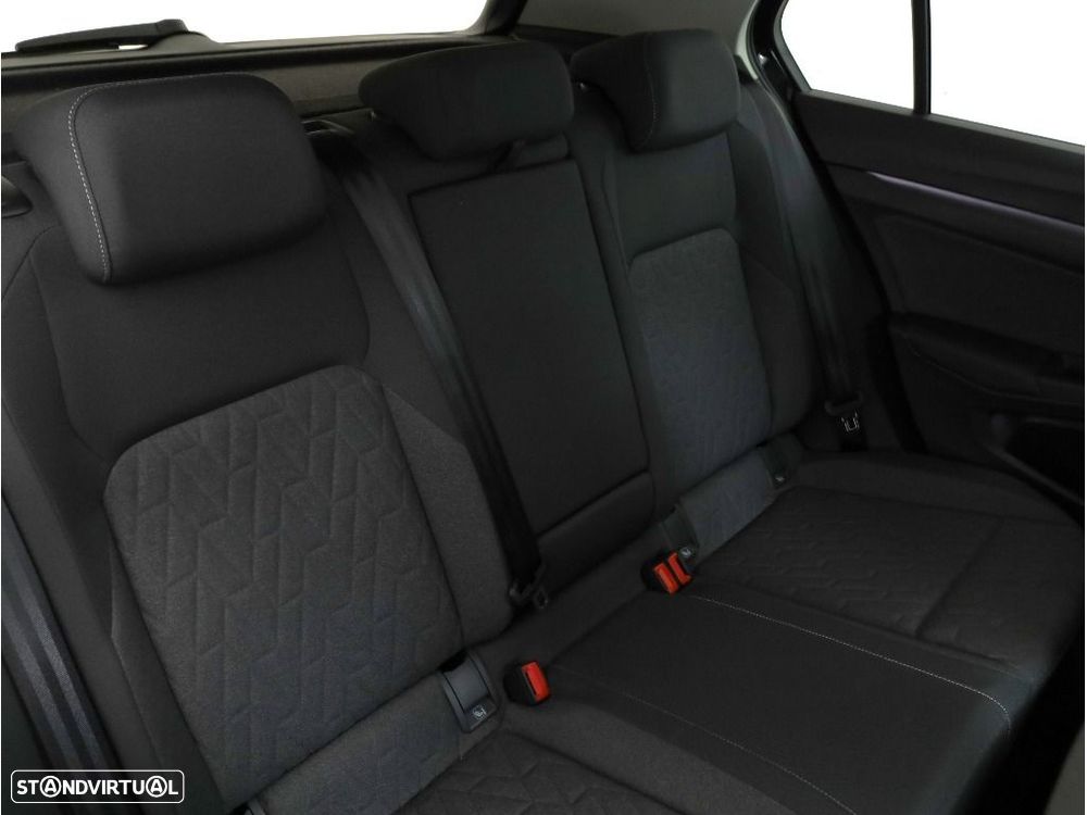 VW Golf 1.5 TSI e-Hybrid Life DSG - 15