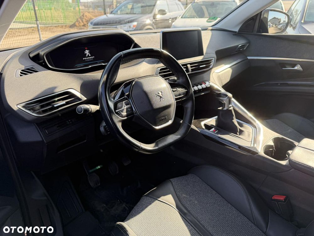 Peugeot 5008 BlueHDi 150 Allure - 12