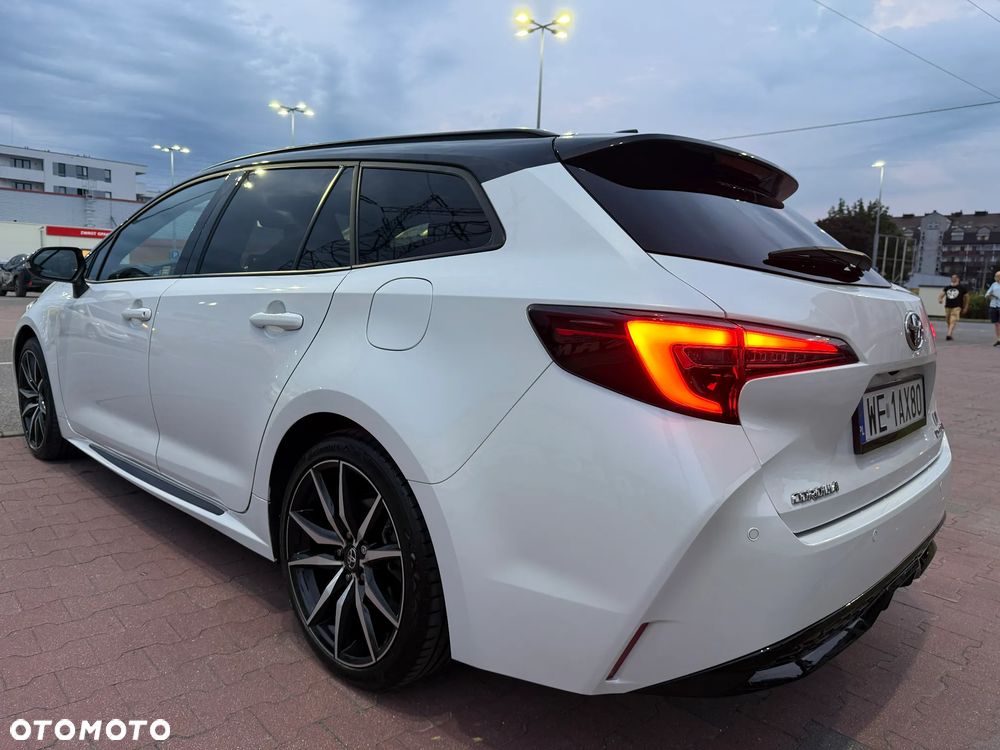 Toyota Corolla 2.0 Hybrid GR Sport Dynamic - 37