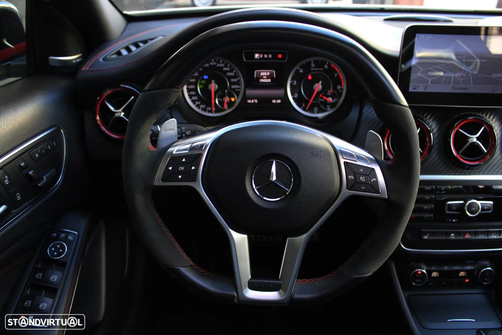 Mercedes-Benz A 45 AMG 4Matic Speedshift 7G-DCT - 33