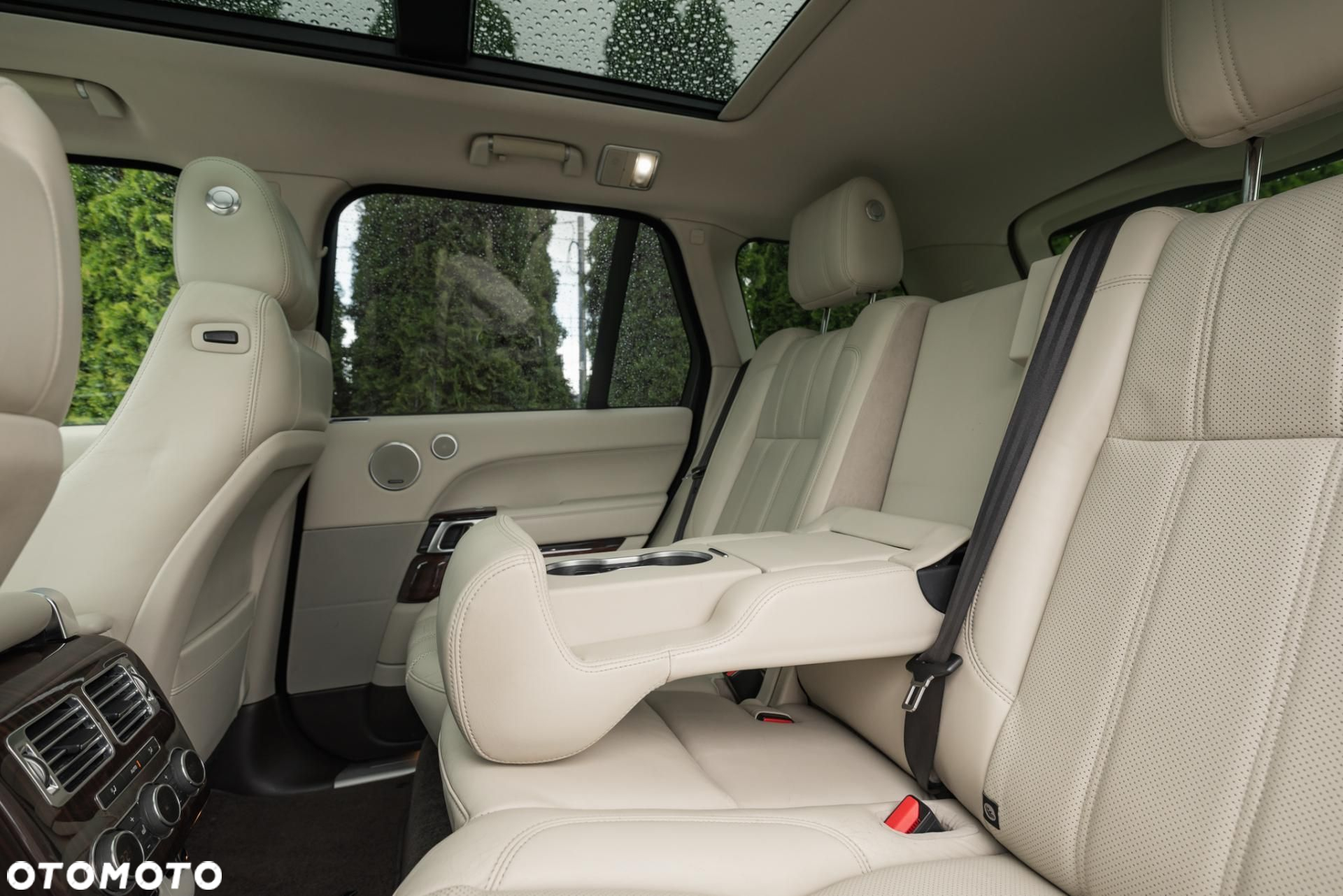 Land Rover Range Rover - 32