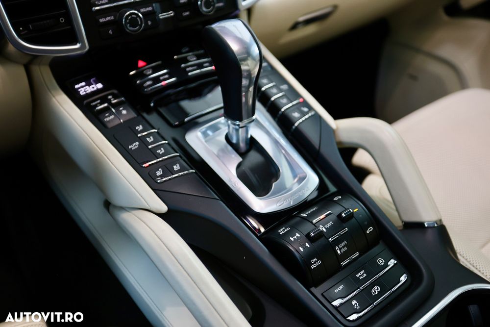 Porsche Cayenne 3.6 L GTS - 29