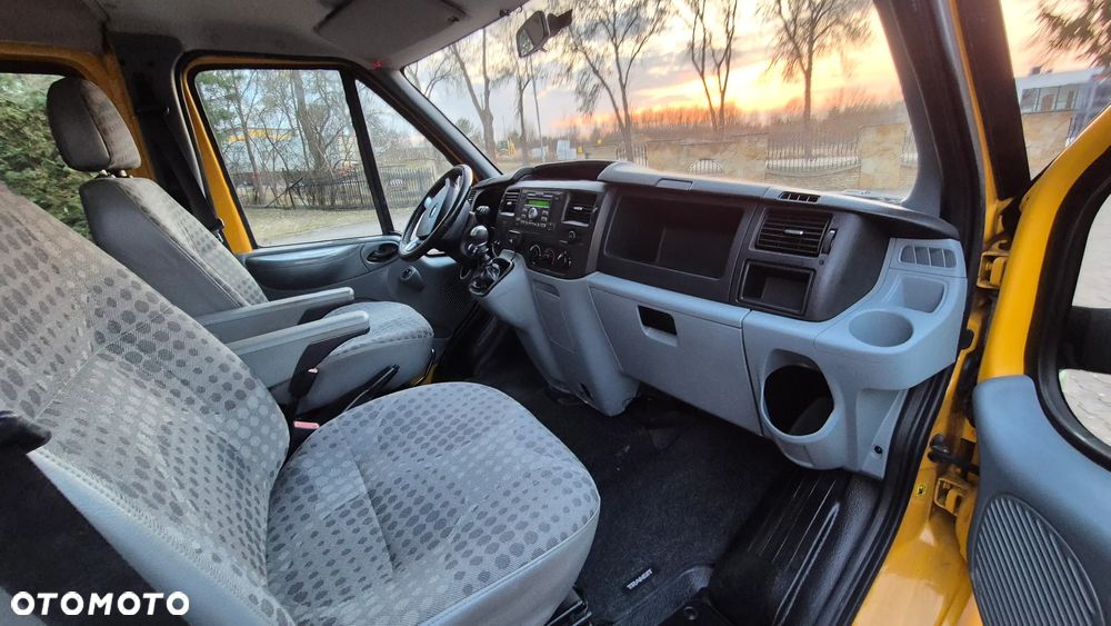 Ford Transit - 13