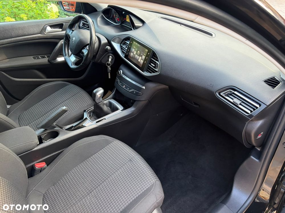 Peugeot 308 - 10