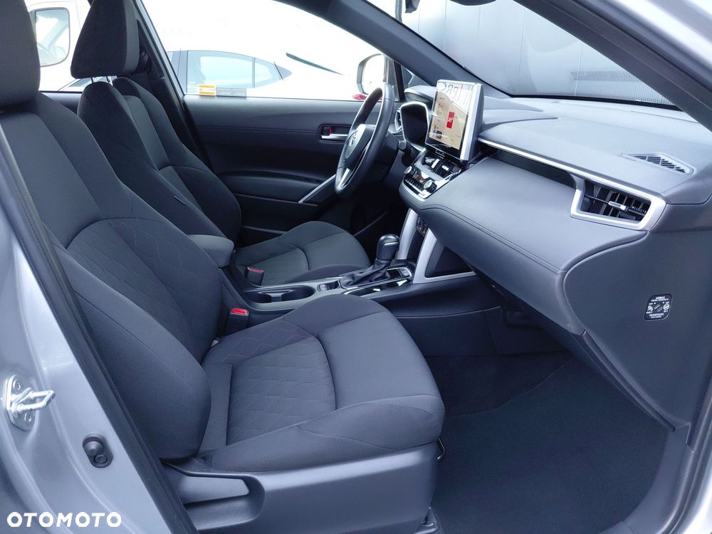 Toyota Corolla Cross - 9