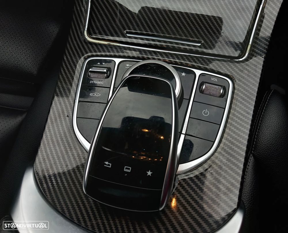 Mercedes-Benz C 300 h AMG Line - 19