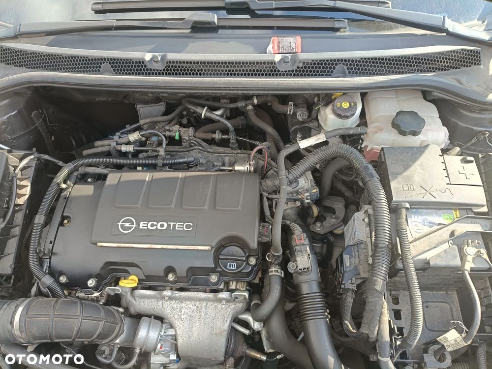 Opel Astra 1.4 T Sport - 9