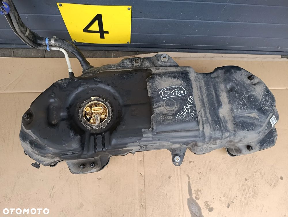VW TOUAREG III 3 CR7 3.0 TDI ZBIORNIK PALIWA 4M4201021DP - 2