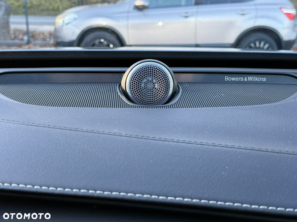 Volvo XC 90 D5 AWD R-Design 7os - 40