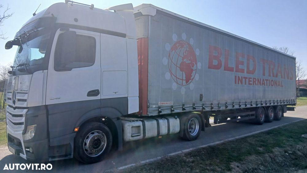 Mercedes-Benz Actros - 3