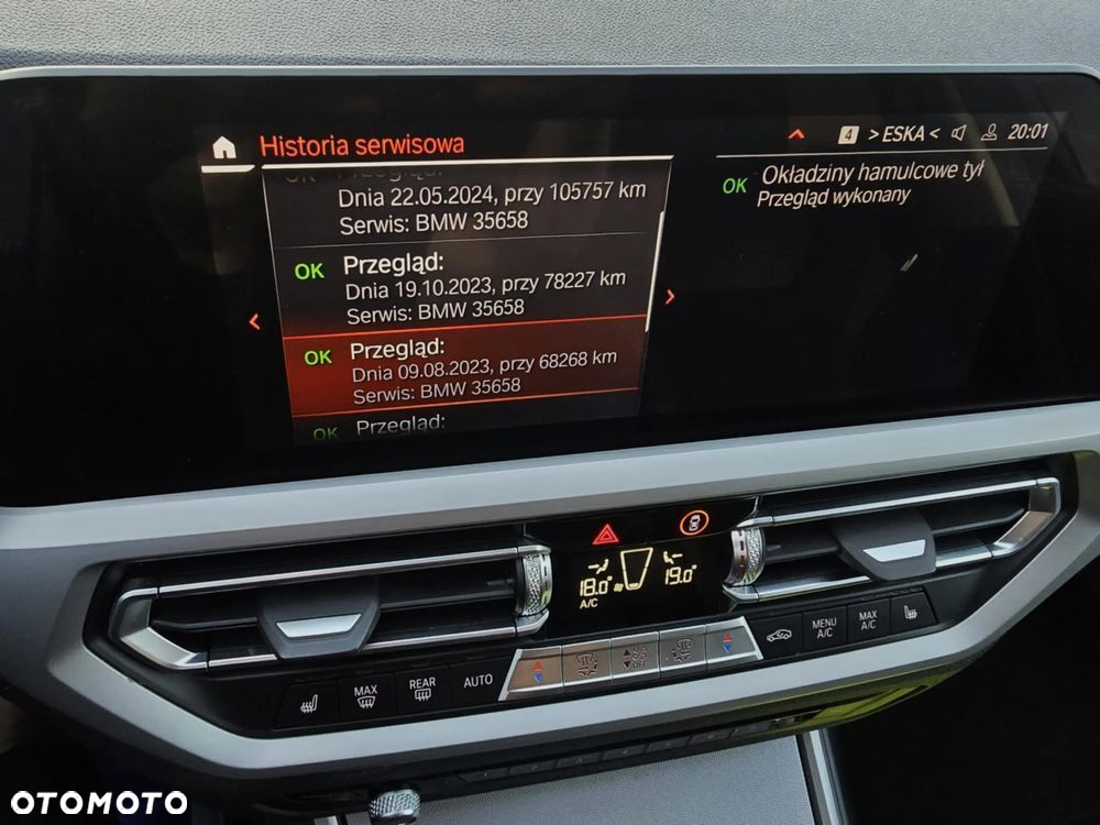 BMW Seria 3 318d Touring Advantage - 32