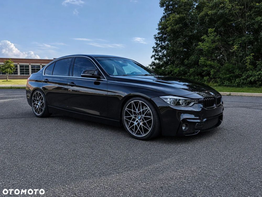 BMW Seria 3 330i xDrive Edition M Sport Shadow - 1