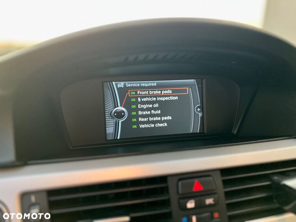 BMW Seria 3 318d DPF Edition Exclusive - 17